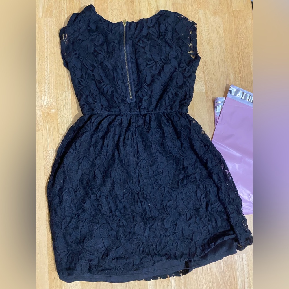 XHILIRATION LITTLE BLACK DRESS